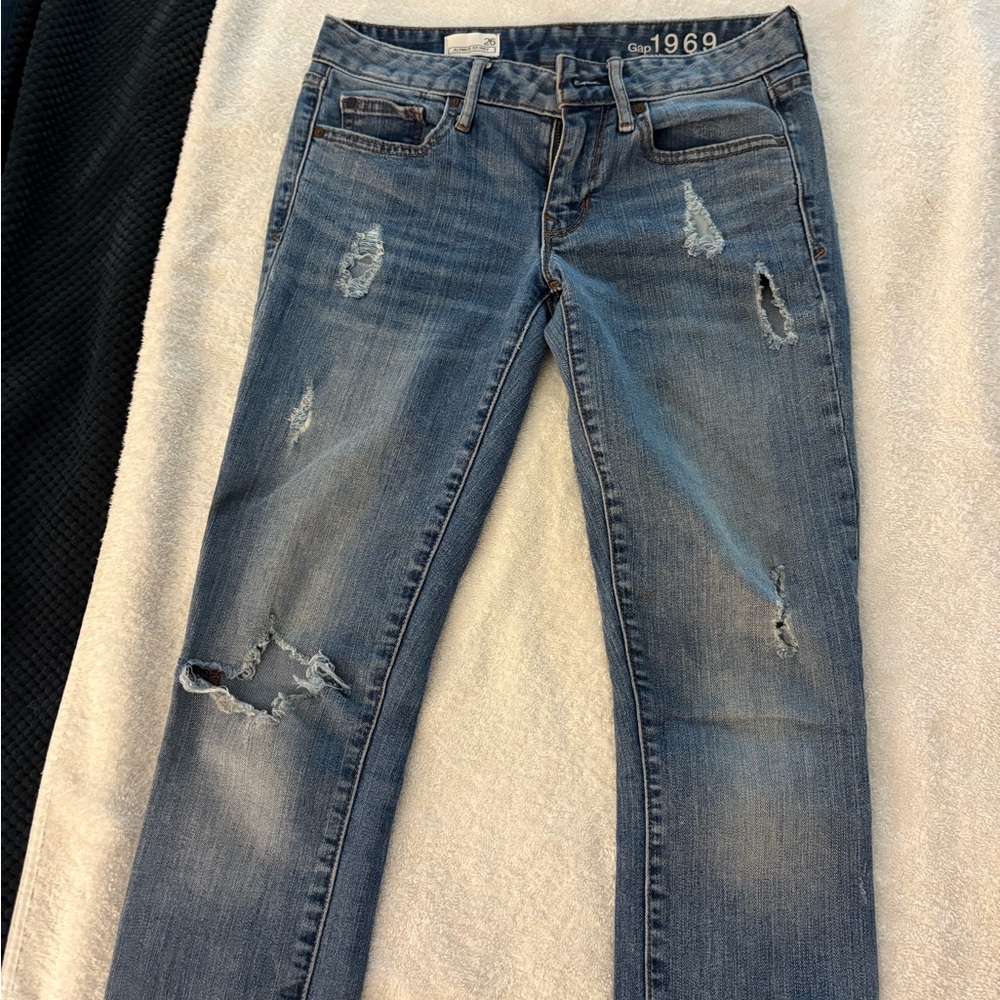 GAP Women's Skinny Distressed Denim Jeans